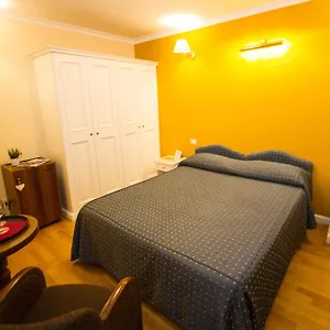 https://flann-obrien-rooms.it-romehotels.com