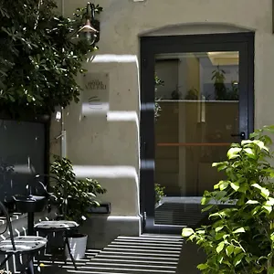 https://hotel-valeri.it-romehotels.com